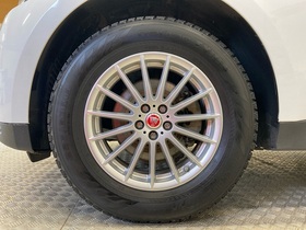 Jaguar F-PACE vaihtoauto