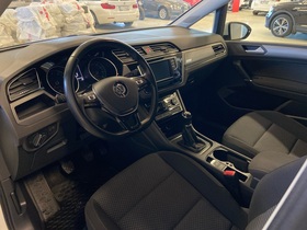 Volkswagen Touran vaihtoauto