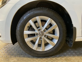 Volkswagen Touran vaihtoauto