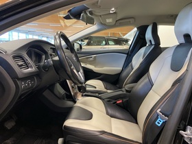 Volvo V40 Cross Country vaihtoauto