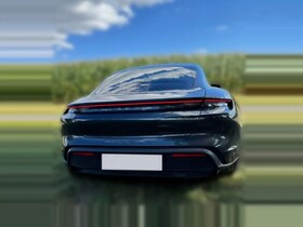 Porsche Taycan vaihtoauto