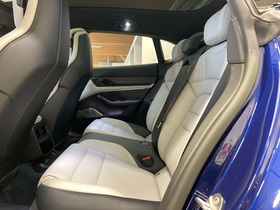 Porsche Taycan vaihtoauto