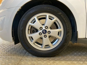 Ford Grand Tourneo Connect vaihtoauto