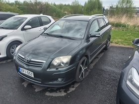 Toyota Avensis vaihtoauto