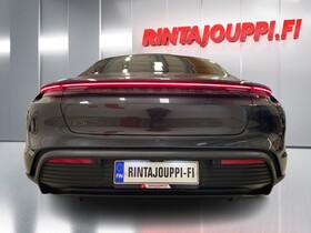 Porsche Taycan vaihtoauto