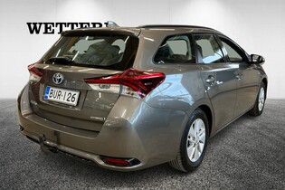 Toyota Auris vaihtoauto