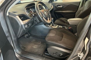 Jeep Cherokee vaihtoauto