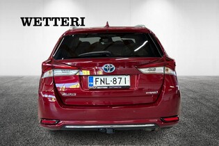 Toyota Auris vaihtoauto