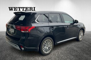 Mitsubishi Outlander PHEV vaihtoauto
