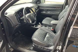 Mitsubishi Outlander PHEV vaihtoauto