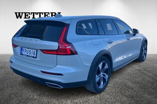 Volvo V60 Cross Country vaihtoauto