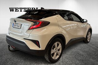 Toyota C-HR vaihtoauto