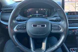 Jeep Compass vaihtoauto