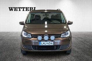 Volkswagen Touran vaihtoauto