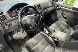 Volkswagen Touran vaihtoauto