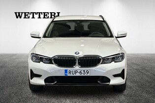 BMW 320 vaihtoauto