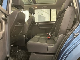 Volkswagen Touran vaihtoauto