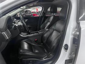 Jaguar XF vaihtoauto