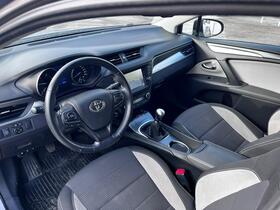 Toyota Avensis vaihtoauto