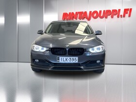 BMW 320 vaihtoauto