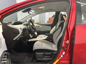 Toyota Prius Plug-in vaihtoauto