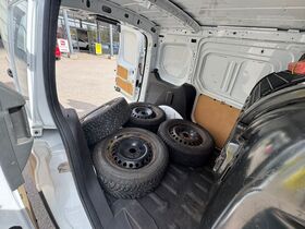 Ford Transit Connect vaihtoauto