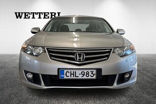 Honda Accord vaihtoauto