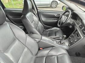 Volvo V70 vaihtoauto