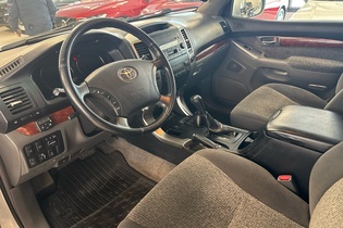 Toyota Land Cruiser vaihtoauto