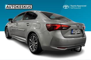 Toyota Avensis vaihtoauto
