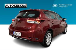 Toyota Auris vaihtoauto