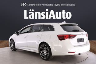 Toyota Avensis vaihtoauto