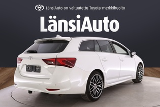 Toyota Avensis vaihtoauto