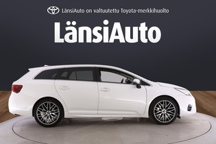 Toyota Avensis vaihtoauto