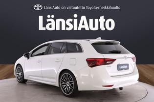 Toyota Avensis vaihtoauto