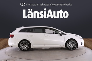 Toyota Avensis vaihtoauto
