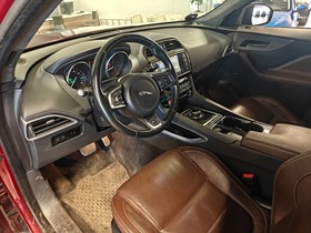 Jaguar F-PACE vaihtoauto