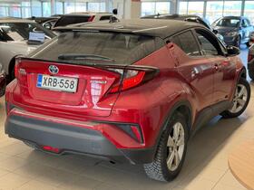 Toyota C-HR vaihtoauto