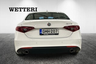 Alfa Romeo Giulia vaihtoauto