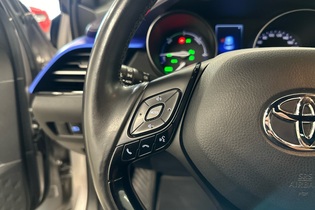 Toyota C-HR vaihtoauto