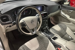 Volvo V40 Cross Country vaihtoauto