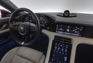 Porsche Taycan vaihtoauto