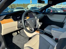 Tesla Model S vaihtoauto