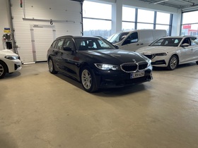 BMW 320 vaihtoauto