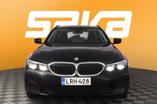 BMW 320 vaihtoauto