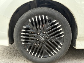 Nissan Leaf vaihtoauto