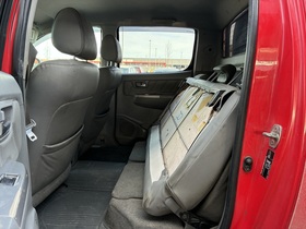 Toyota Hilux vaihtoauto