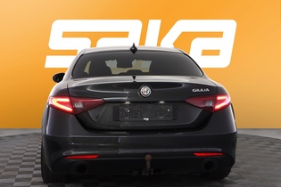 Alfa Romeo Giulia vaihtoauto