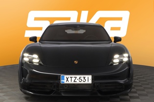 Porsche Taycan vaihtoauto