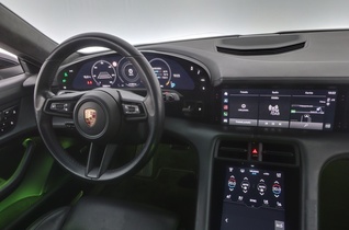 Porsche Taycan vaihtoauto